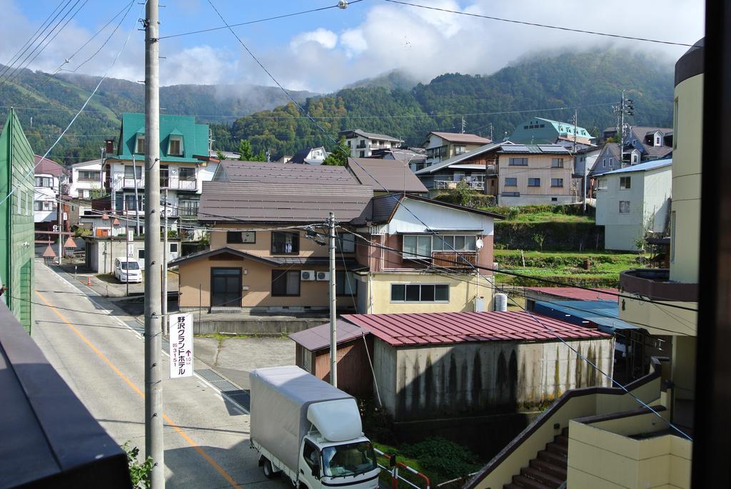 Hotel Shinazawa à Nozawaonsen Extérieur photo